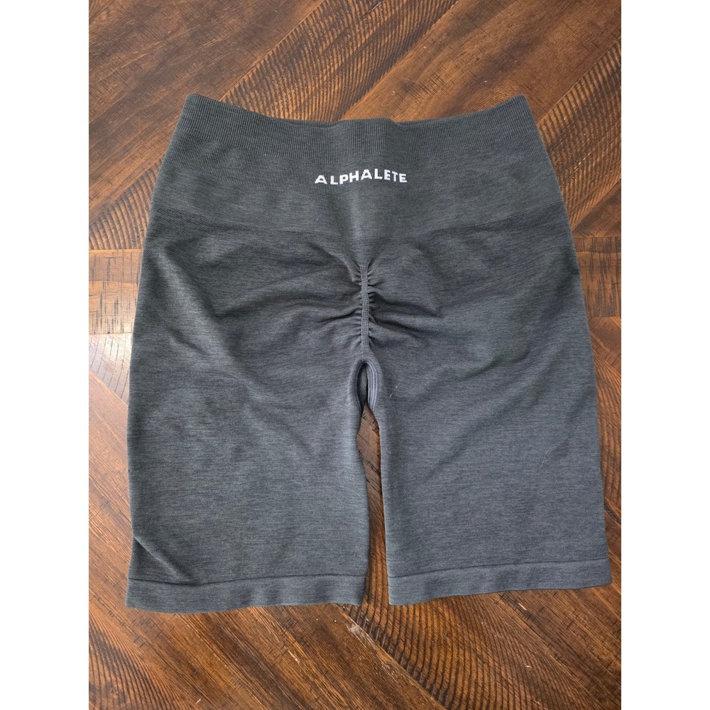 Alphalete Amplify Seamless Scrunch Biker Shorts Charcoal Gray Medium